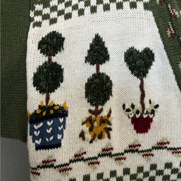 Vintage Sweater - The Quacker Factory. Size small. Green garden angels/buttons - Picture 6 of 9